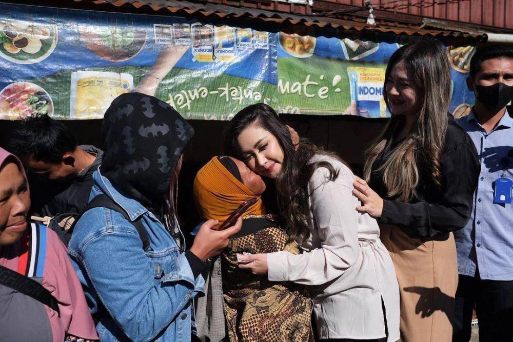 Nafa Urbach mengunjungi Pasar Kejajar Wonosobo (instagram.com/nafaurbach)