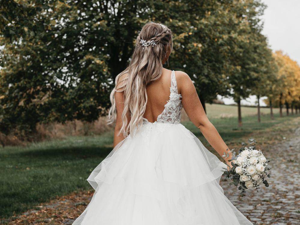 ilustrasi stunning bride (pexels.com/Masood Aslami)