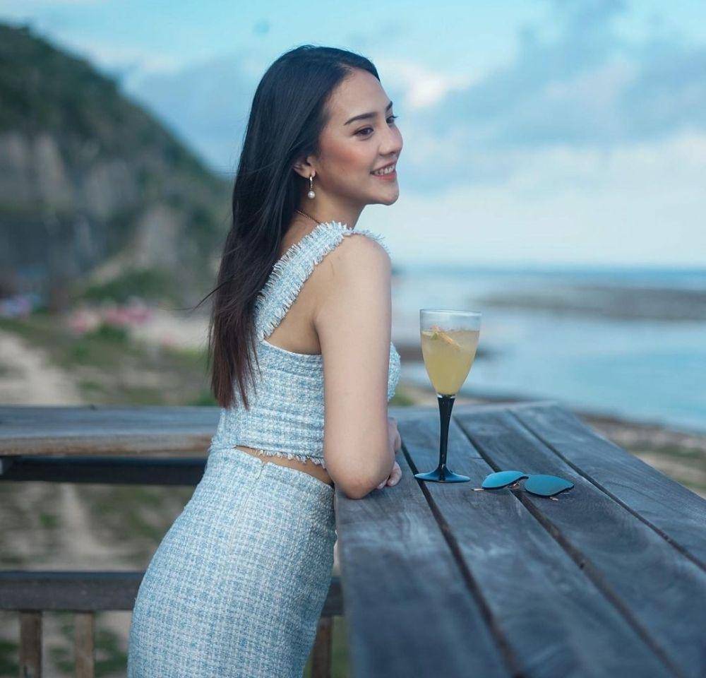 Anya Geraldine (instagram.com/anyageraldine)
