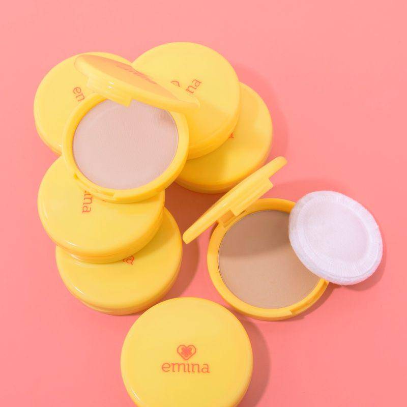 Emina Daily Matte Compact Powder (shopee.co.id/eminaofficial)