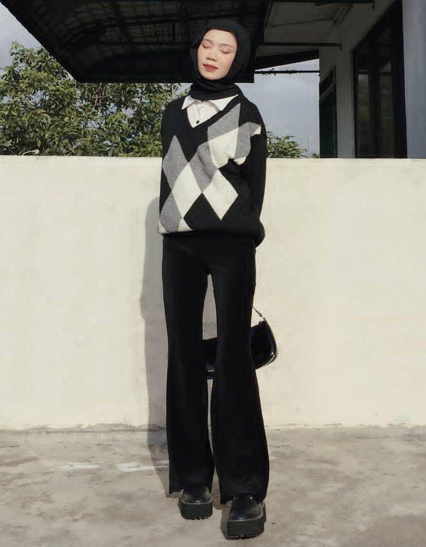 Ootd formal hijab boyish (instagram.com/hidayah.gn)