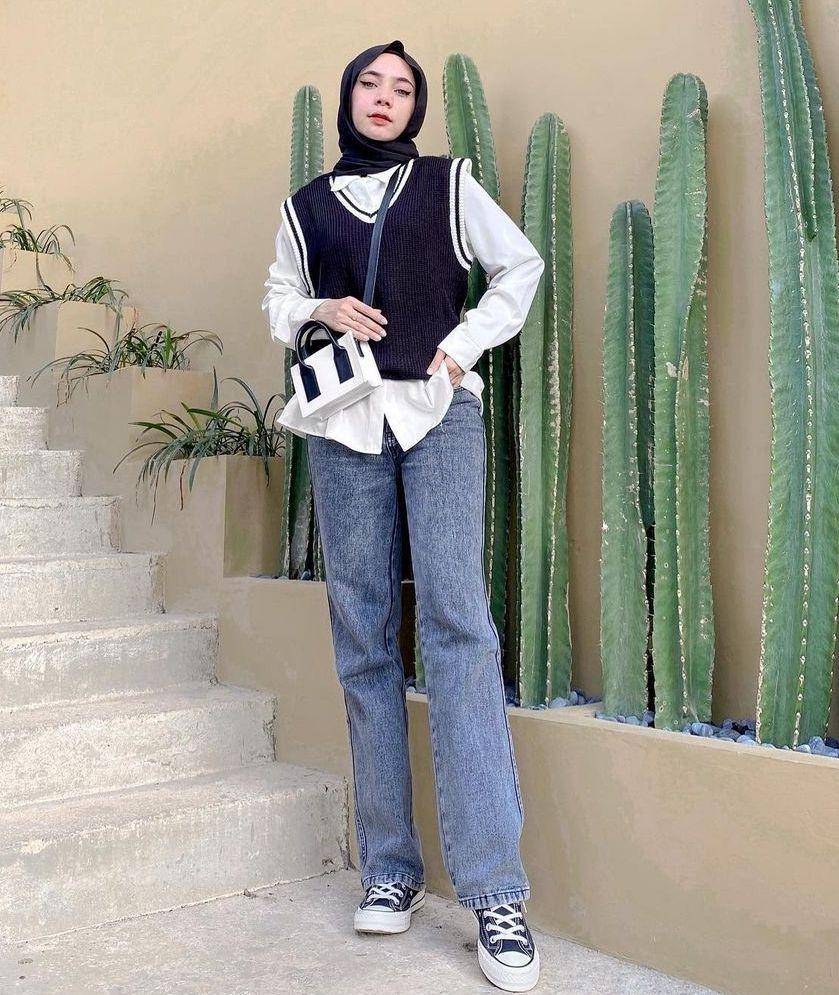 Ootd hijab ala Korea (instagram.com/veraniqueputrys)