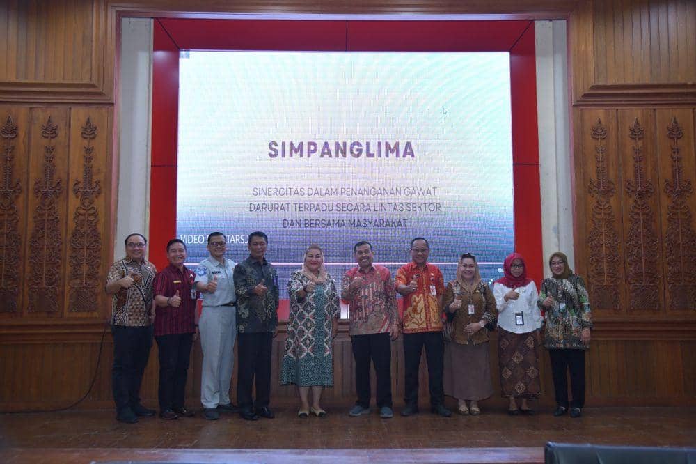 Pemkot Semarang dan stakeholder terkait meluncurkan program penanganan kegawatdaruratan SImpang Lima, Selasa (23/5/2023). (IDN Times/Anggun Puspitoningrum)