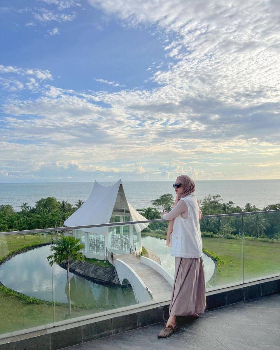 ide styling rok ala Poppy Bunga (instagram.com/poppybungariphat)