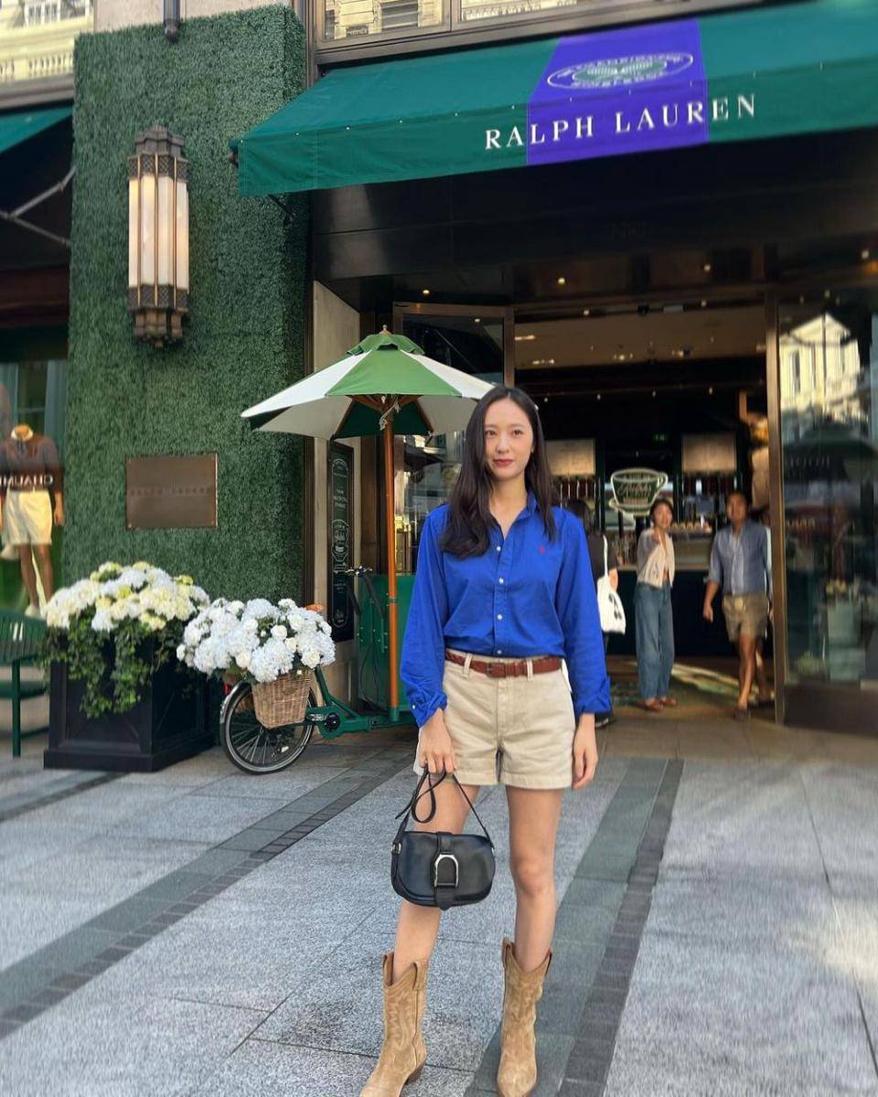 Krystal Jung (instagram.com/vousmevoyez)