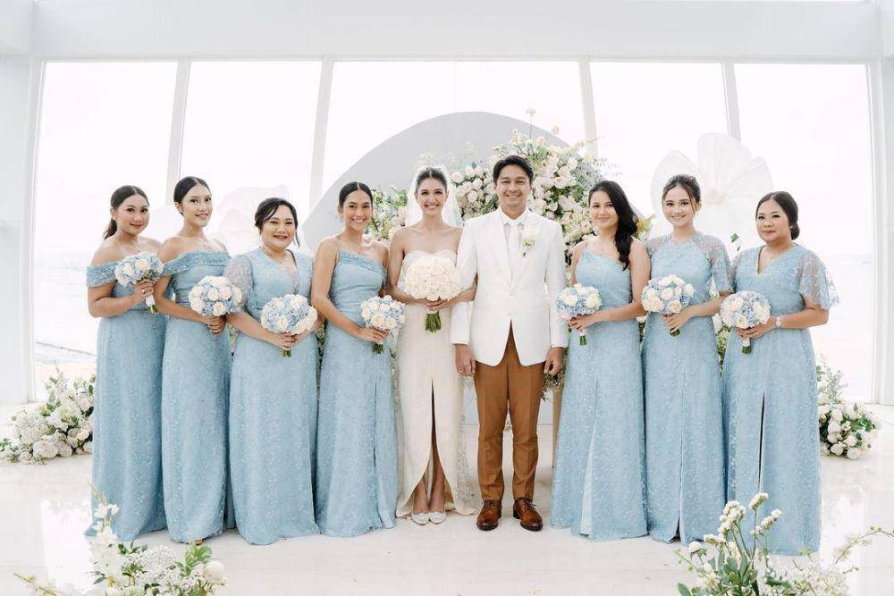 rekomendasi gaun bridesmaid ala pernikahan selebriti (instagram.com/miktambayong)