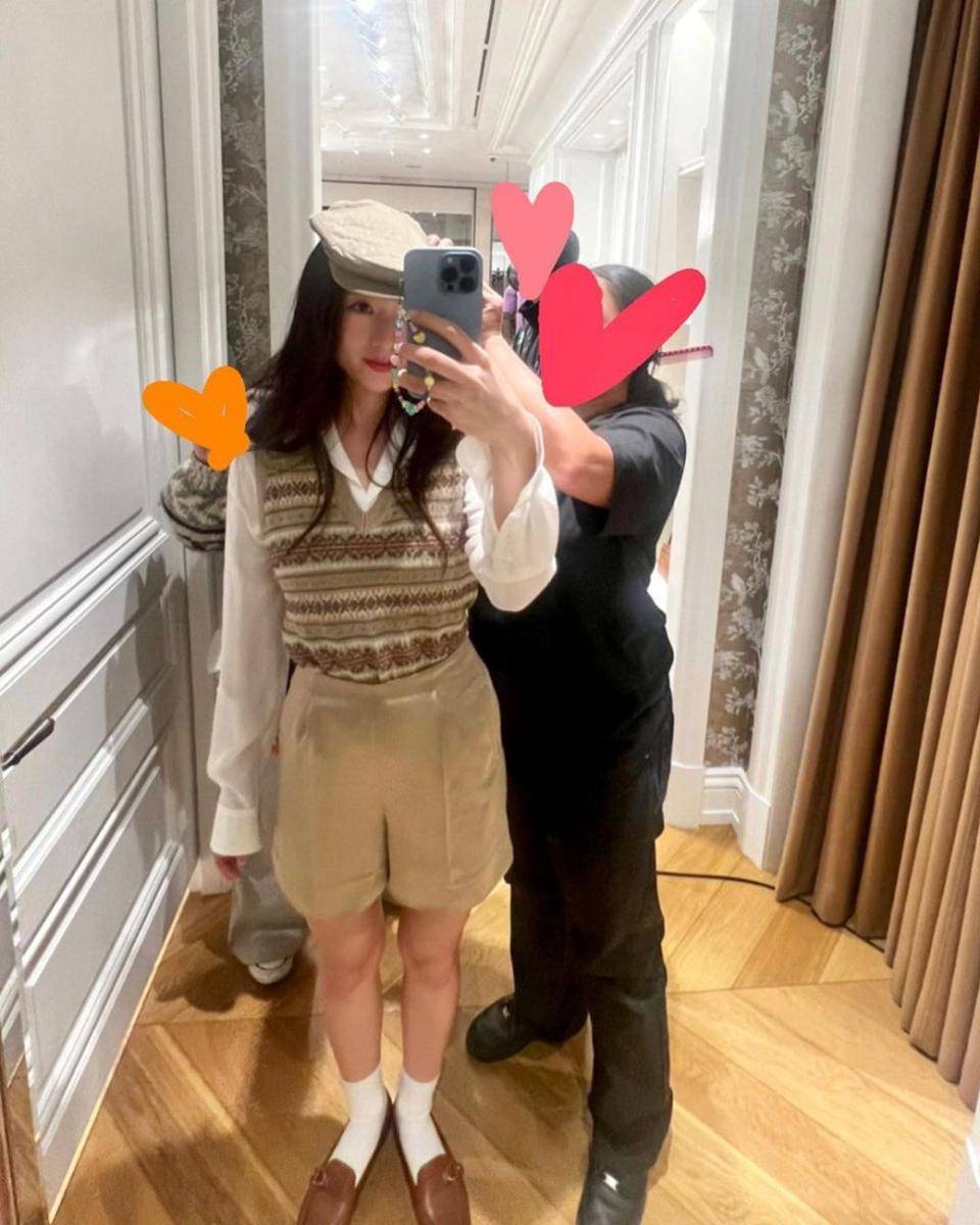Krystal Jung (instagram.com/vousmevoyez)