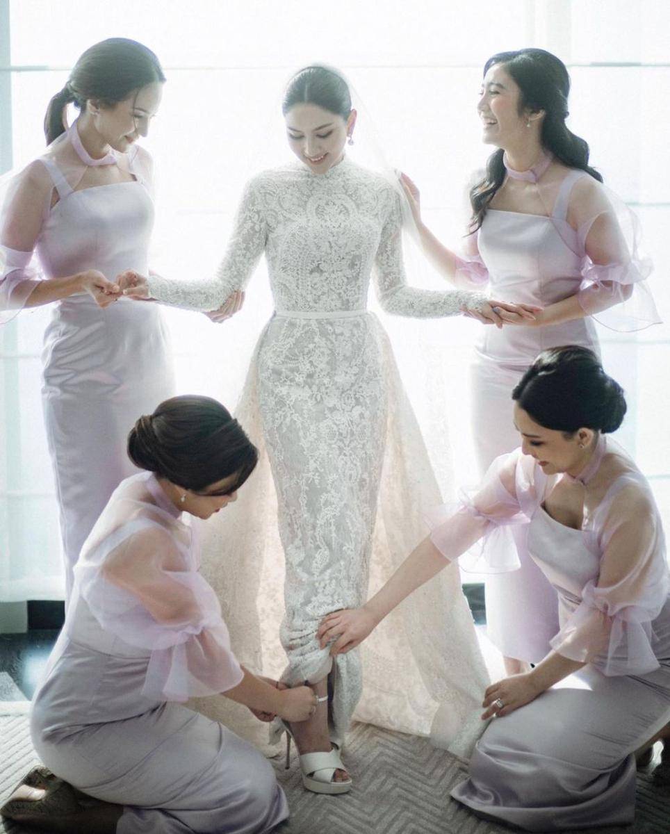 rekomendasi gaun bridesmaid ala pernikahan selebriti (instagram.com/febbyrastanty)