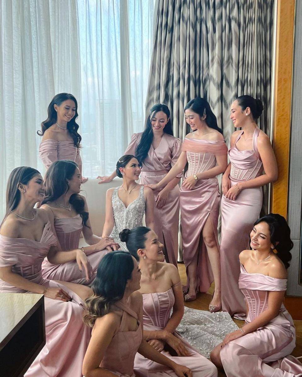 rekomendasi gaun bridesmaid ala pernikahan selebriti (instagram.com/febbyrastanty)