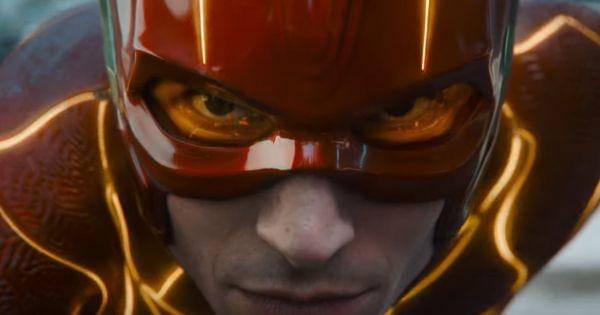 Bagian kacamata kostum The Flash ( Dok. Warner Bros /  The Flash )