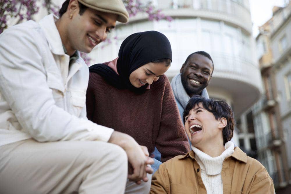 Ilustrasi menganggap semua orang sama (freepik.com/@freepik)