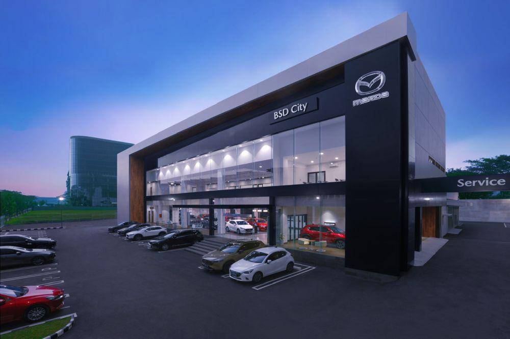 Tampilan dealer Mazda BSD City (IDN Times/Fadhliansyah)