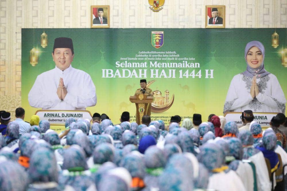 Jemaah haji asal Provinsi Lampung mulai diberangkatkan menuju Tanah Suci Mekkah, Rabu (24/5/2023).