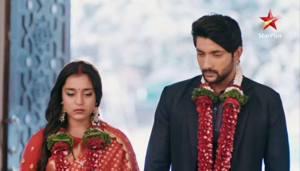 Potret pernikahan Aryan dan Imlie (youtube.com/StarPlus)