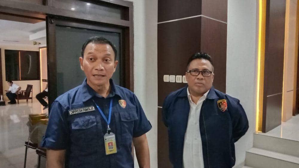 Direskrimsus Polda Jateng Kombes Pol Dwi Subagio saat menjelaskan secara rinci soal aksi penggelapan uang proyek rumah sakit milik Universitas Muria Kudus. (IDN Times/Fariz Fardianto)