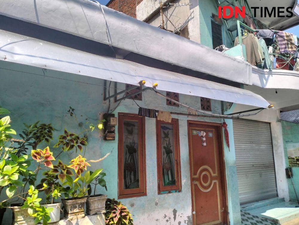 Densus 88 Geladah Rumah Terduga Teroris di Sido Rukun Surabaya