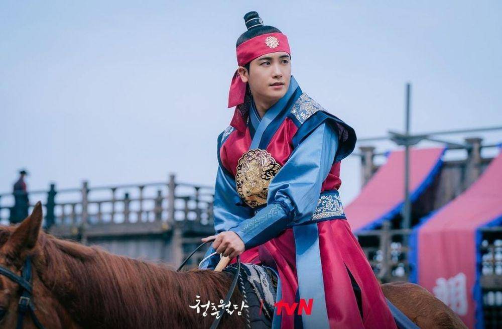 Park Hyung Sik di drama Our Blooming Youth (instagram.com/tvn_drama)