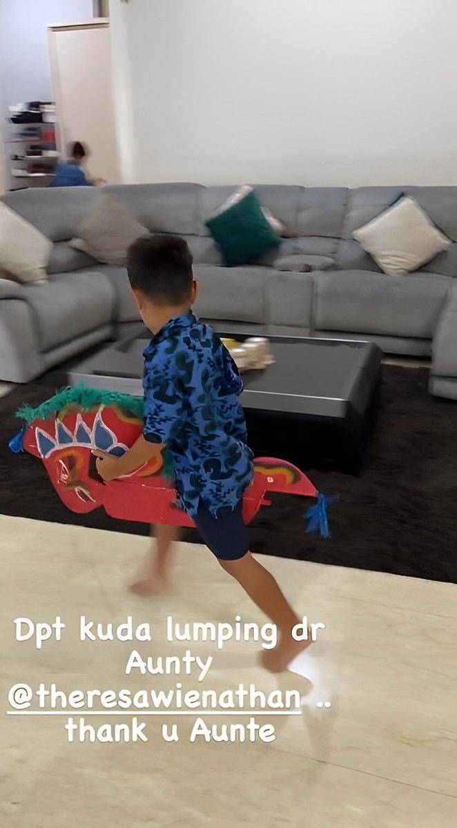 potret Magika bermain kuda lumping (instagram.com/ardibakrie)
