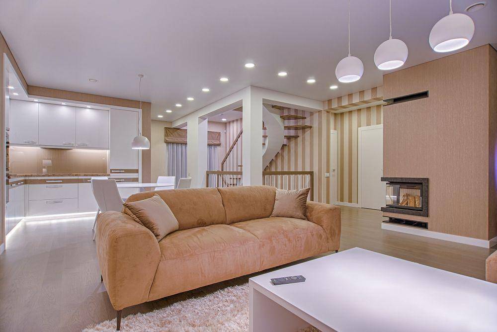 Sofa (pexels.com/Vecislavas Popa)