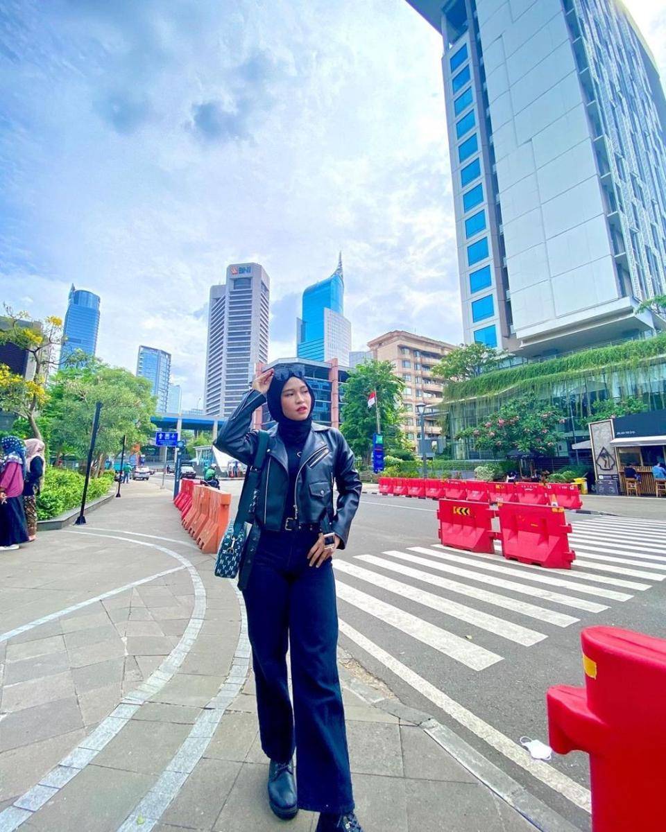 Inspirasi gaya OOTD konser Agust D Suga BTS 2023 (instagram.com/gebysrikandii)