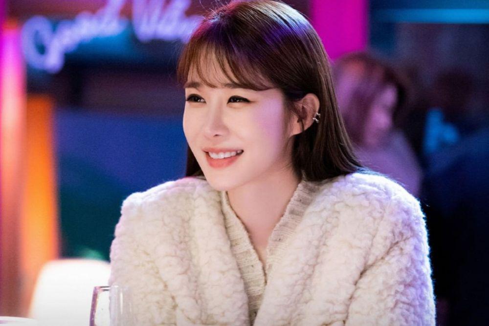 9 Alasan Yeon Bo Ra Gak Layak Balikan di Drakor Bora! Deborah