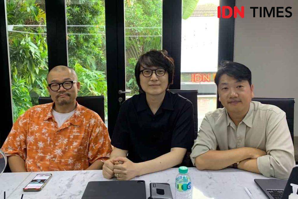 Min Junwon, Lim Jae Wan, dan Park Jin Hyuck di IDN Pictures pada Rabu (24/5/2023) (IDN Times/Rafifa Shabira)