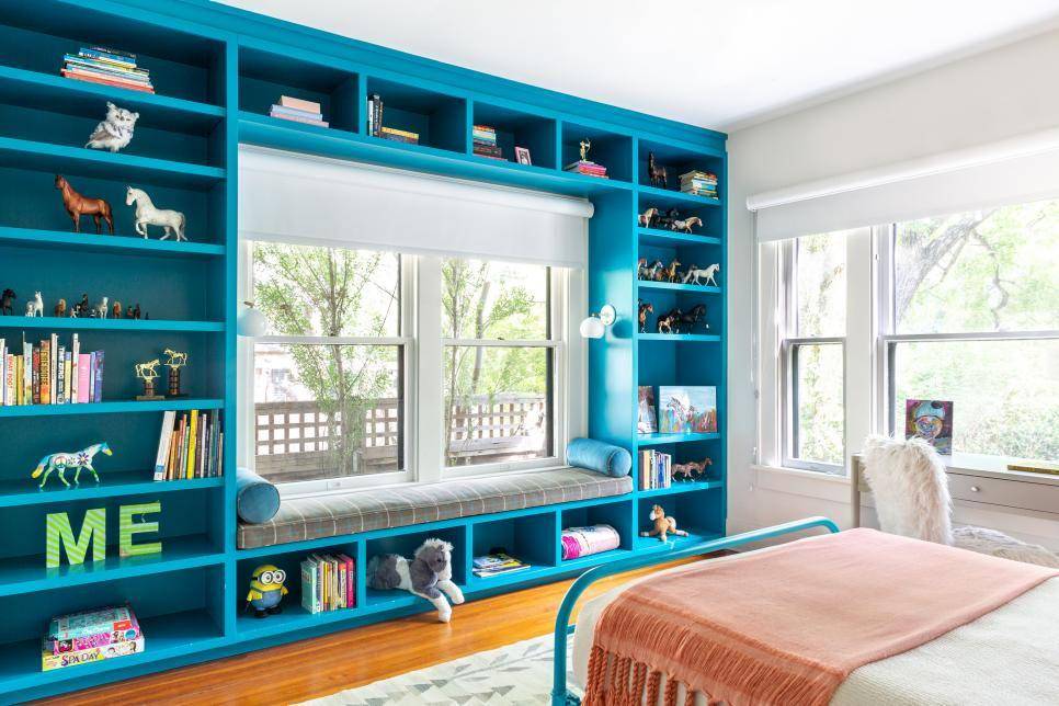 Lemari penyimpanan di kamar tidur (hgtv.com/Reagen Taylor)