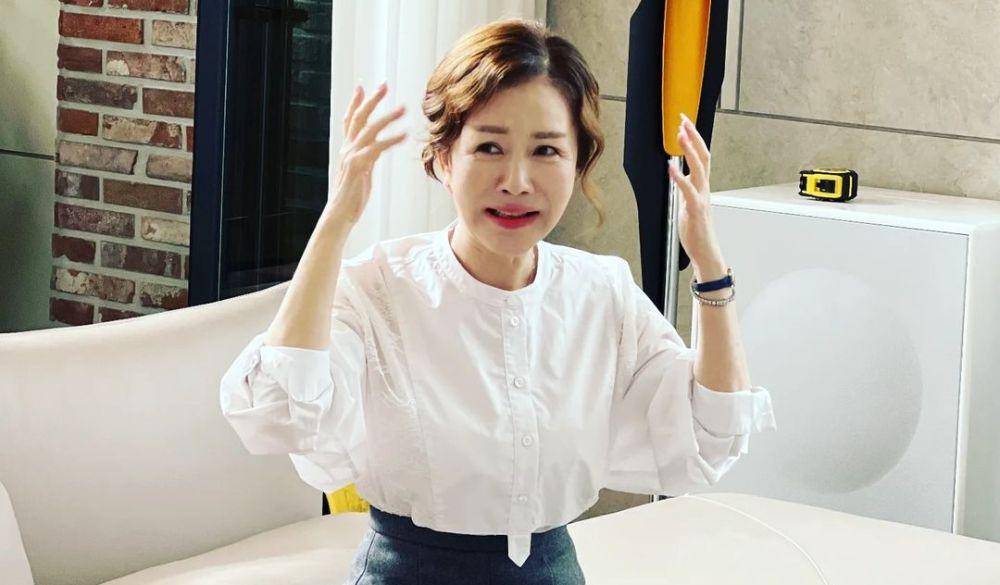 Park Joon Geum (instagram.com/pinkjungum)