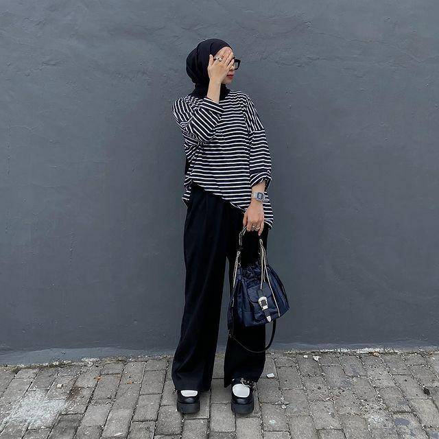 Gaya hijab edgy Fitri Hasiani (instagram.com/_kakpit)
