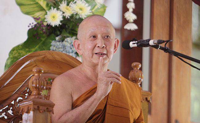 Biksu Buddha (buddhazine.com)
