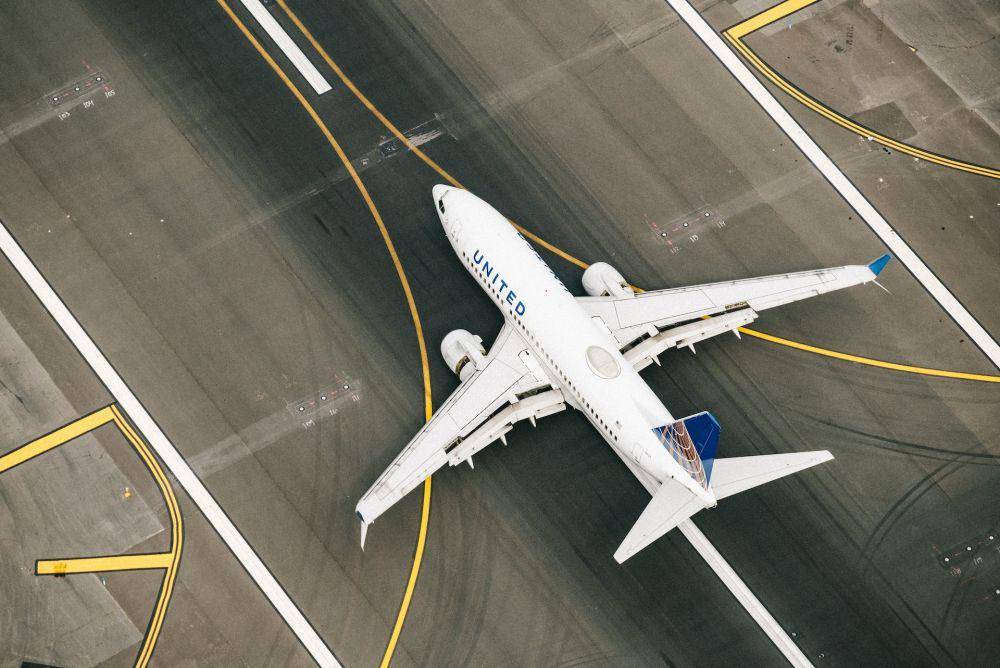 ilustrasi maskapai United Airlines (unsplash.com/cleipelt)