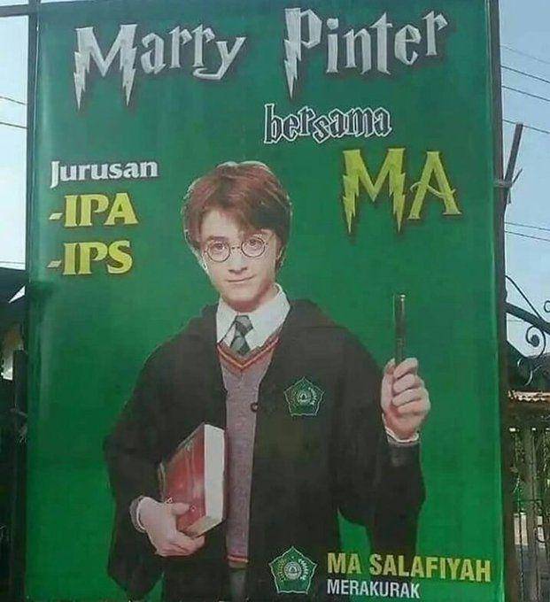 potret kocak spanduk sekolah (twitter.com/schfess)