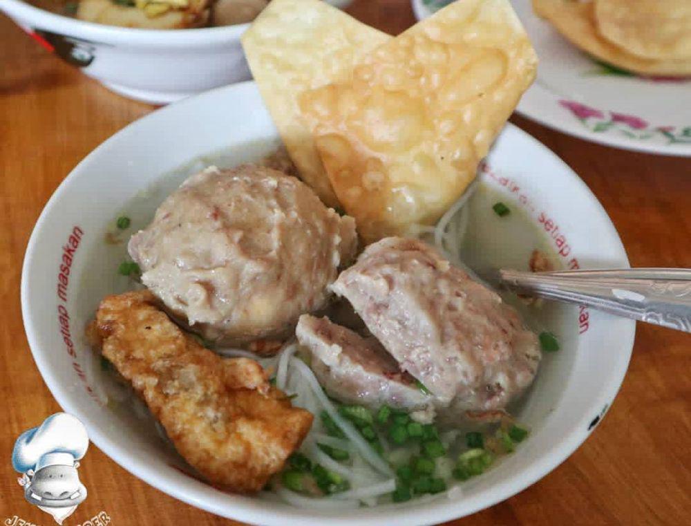 5 Kedai Bakso Kikil Termurah di Jember, Harga di Bawah 15 Ribu!