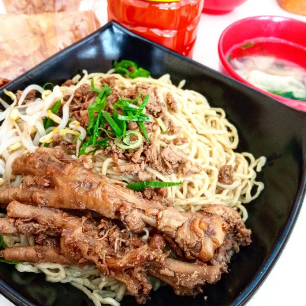 5 Rekomendasi Tempat Makan Murah Dekat UMY, Harga Rp10 Ribuan