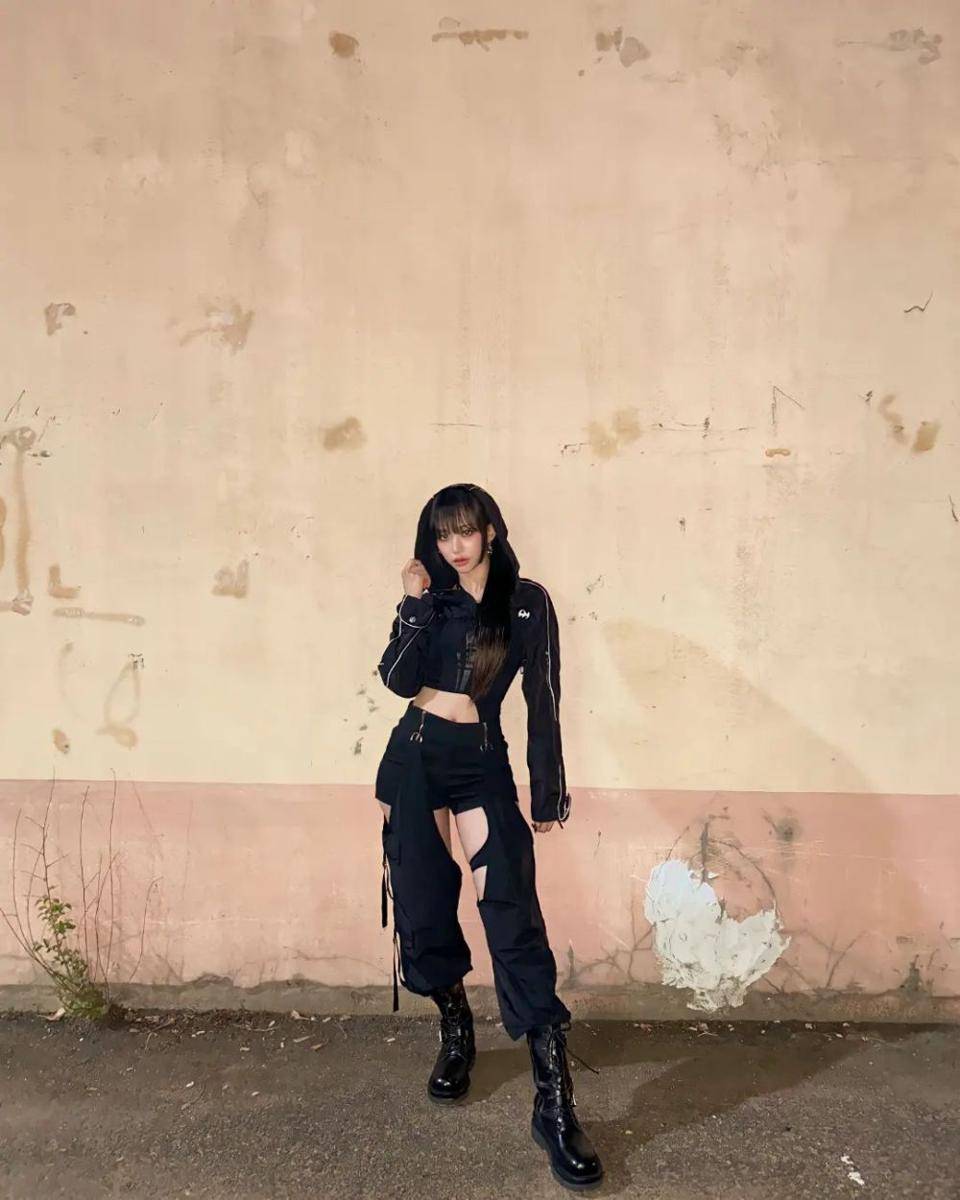 potret sporty OOTD Zuu Secret Number (instagram.com/zuu_secretnumber)