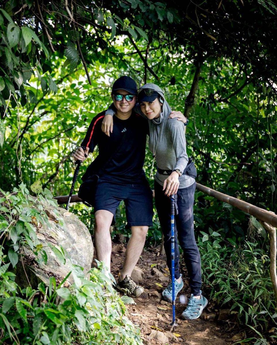 potret Olla Ramlan tracking di curug (instagram.com/ollaramlan)