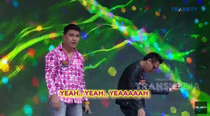 potret Aldi Taher saat nyanyikan lagu Coldplay (youtube.com/TRANS TV Official)