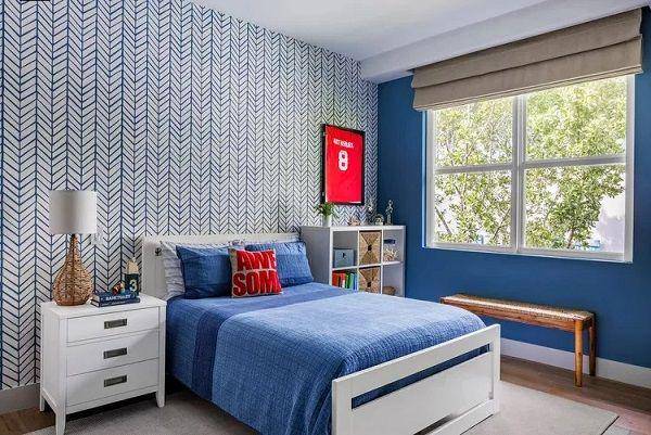 Kamar tidur nuansa biru (thespruce.com/Maite Granda)