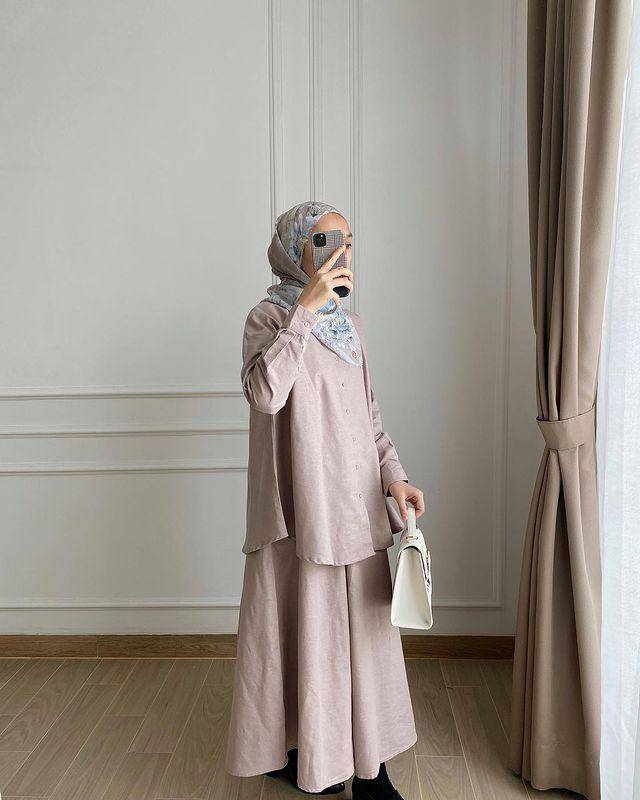 Potret OOTD (Instagram.com/alaekabachir)