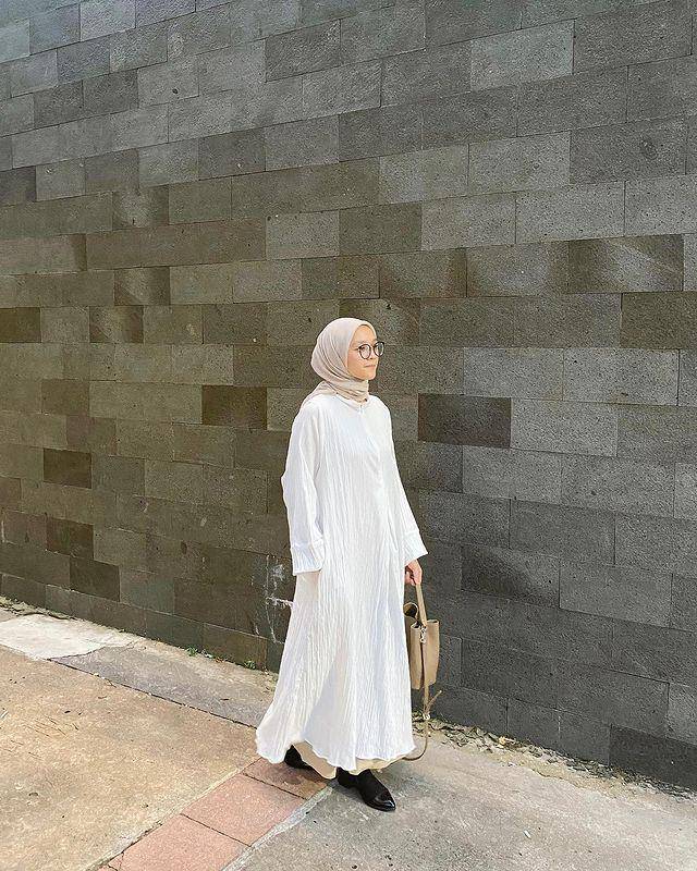 Potret OOTD (Instagram.com/alaekabachir)