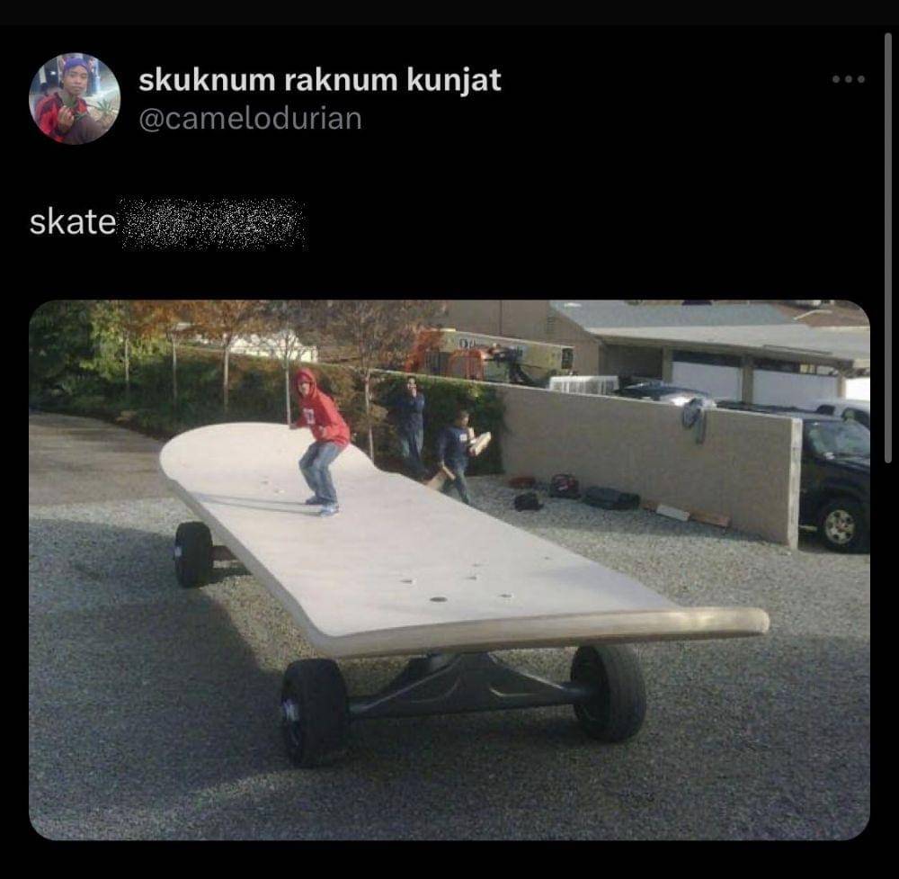 potret benda raksasa (twitter.com/camelodurian)