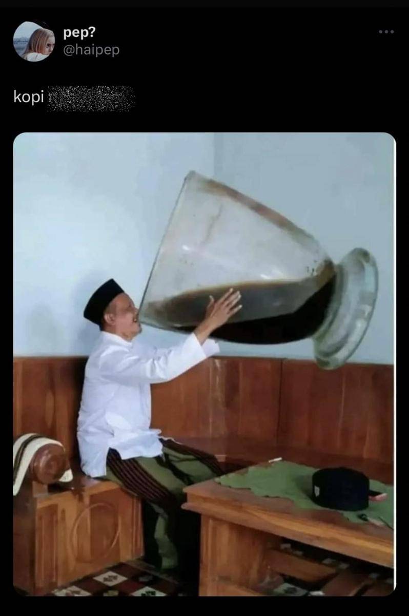 potret benda raksasa (twitter.com/haipep)