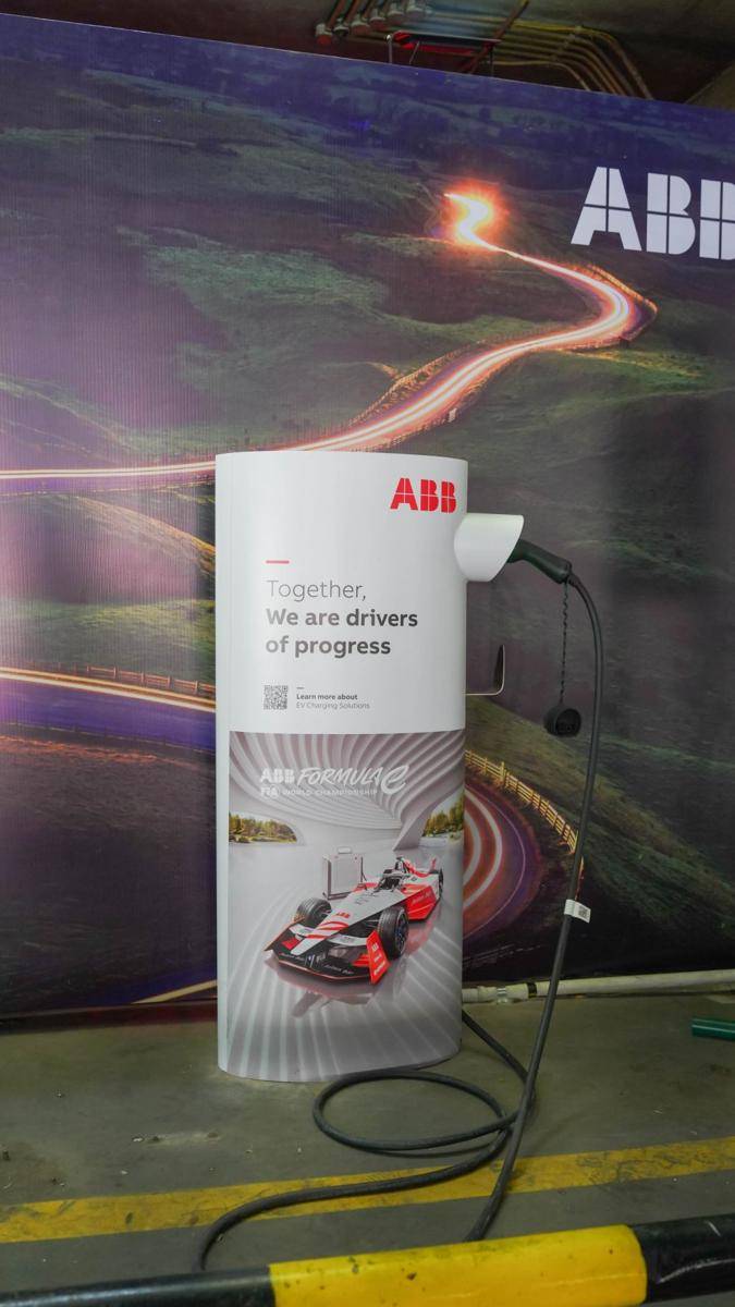 Charger station Casion dan ABB di Cilandak Town Square (Dok.Casion)