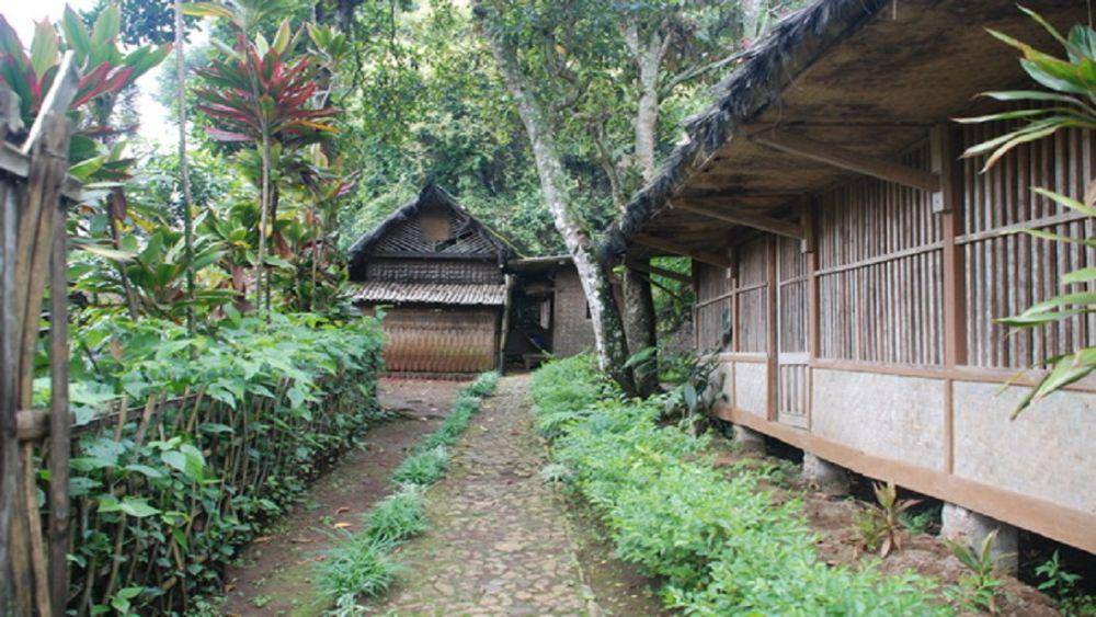 Kampung Adat Cikondang (jabarprov.go.id)