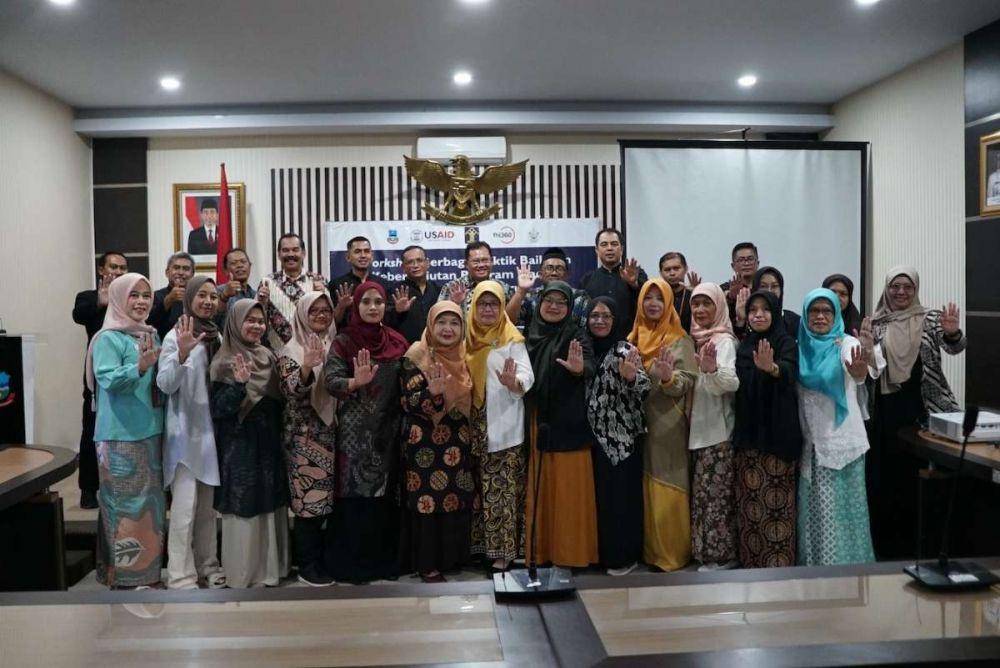 Pimpinan Daerah Nasiyatul Aisyiyah (PDNA) Kabupaten Garut bekerja sama dengan USAID MADANI menggelar Workshop Berbagi Praktik Baik dan Keberlanjutan Program Madani di Kabupaten Garut, di Ruang Rapat Sekretariat Daerah (Setda) Kabupaten Garut, Kamis (25/05). (Dok. Pemprov Jabar)