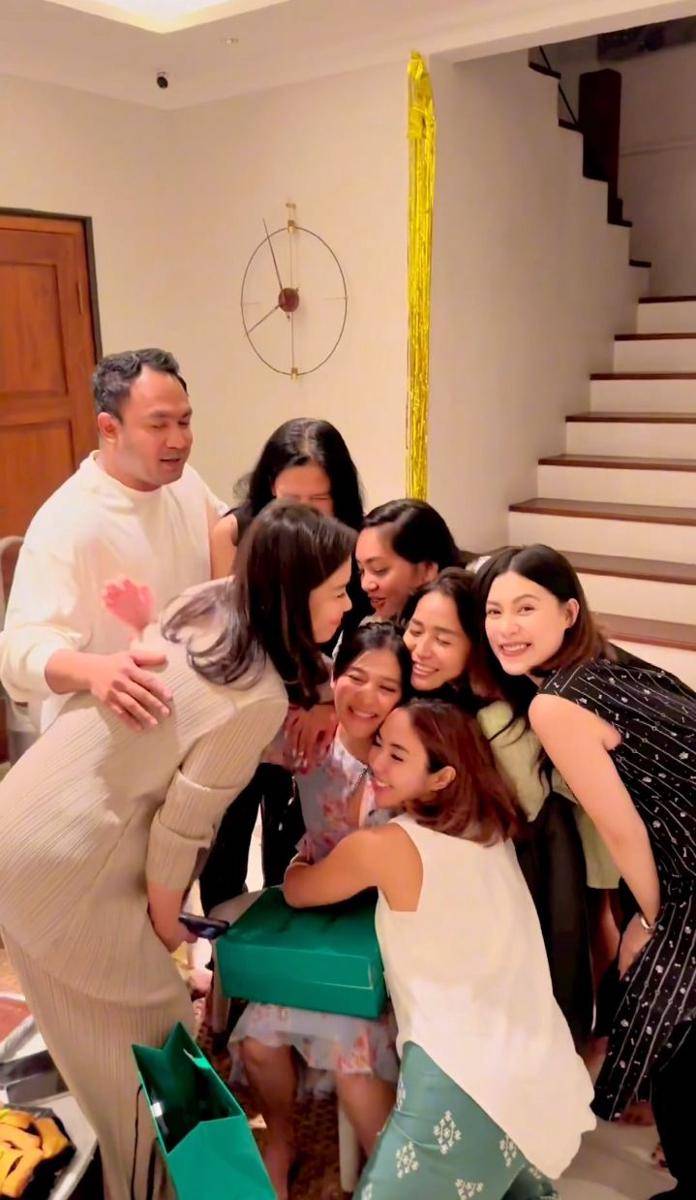potret kejutan ultah ke-35 Naysilla Mirdad (instagram.com/gisel_la)