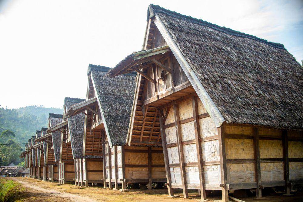 Kampung Adat Ciptagelar (bappeda.jabarprov.go.id)