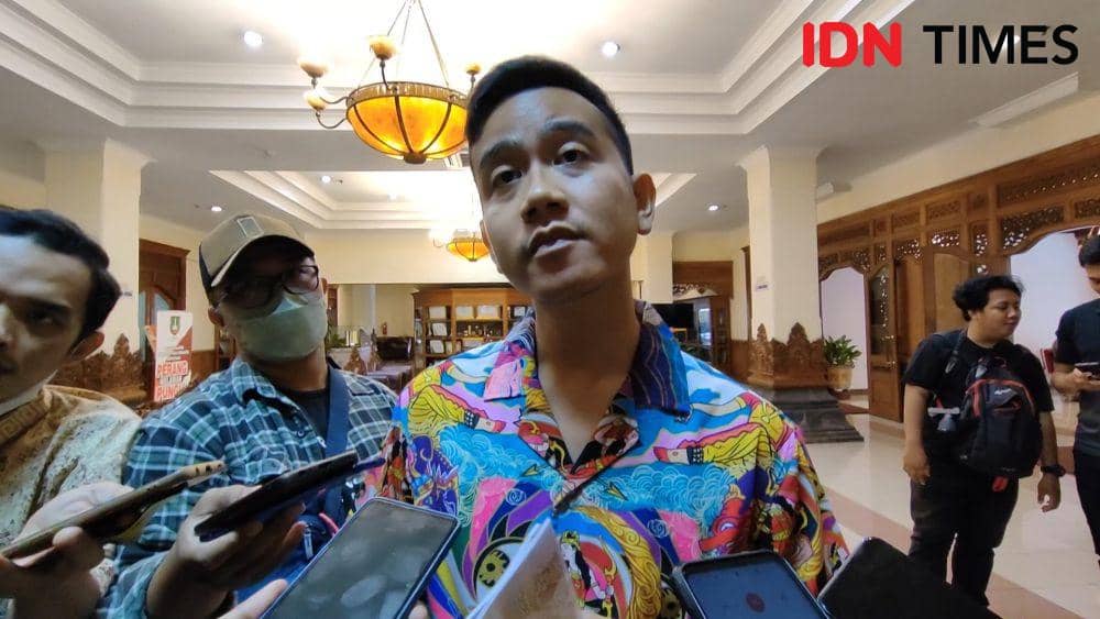 Diisukan Jadi Cawapres Prabowo. Gibran : Anak kecil gak Ikut-ikut