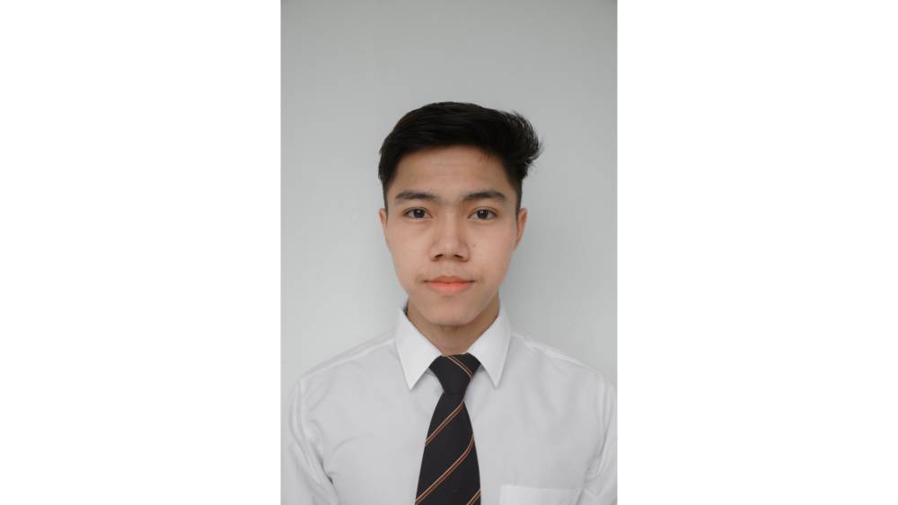 contoh pas foto (unsplash.com/aung swam nyi)