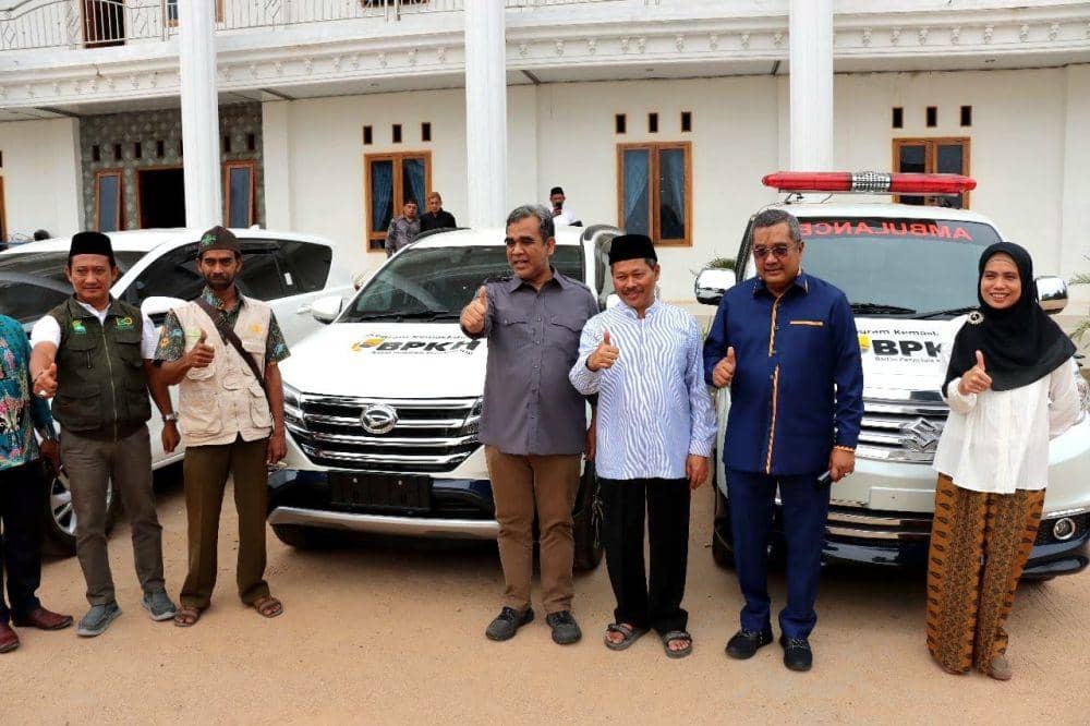 Ahmad Muzani Donasi Dua Mobil ke Kampus An Nur Lampung dan Lazis NU